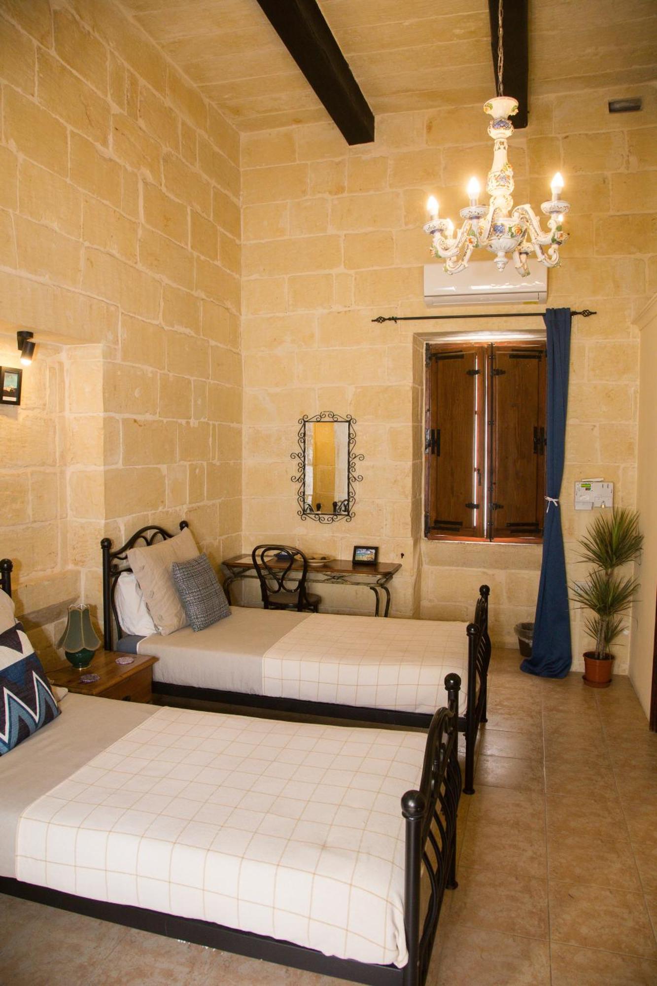 A La Maison B&B Xaghra Exterior photo